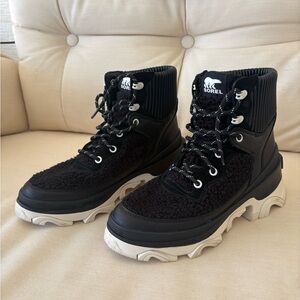 Sorel Black and Cream Winter Boots
